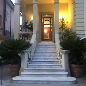 *** Hotel Regina Italia